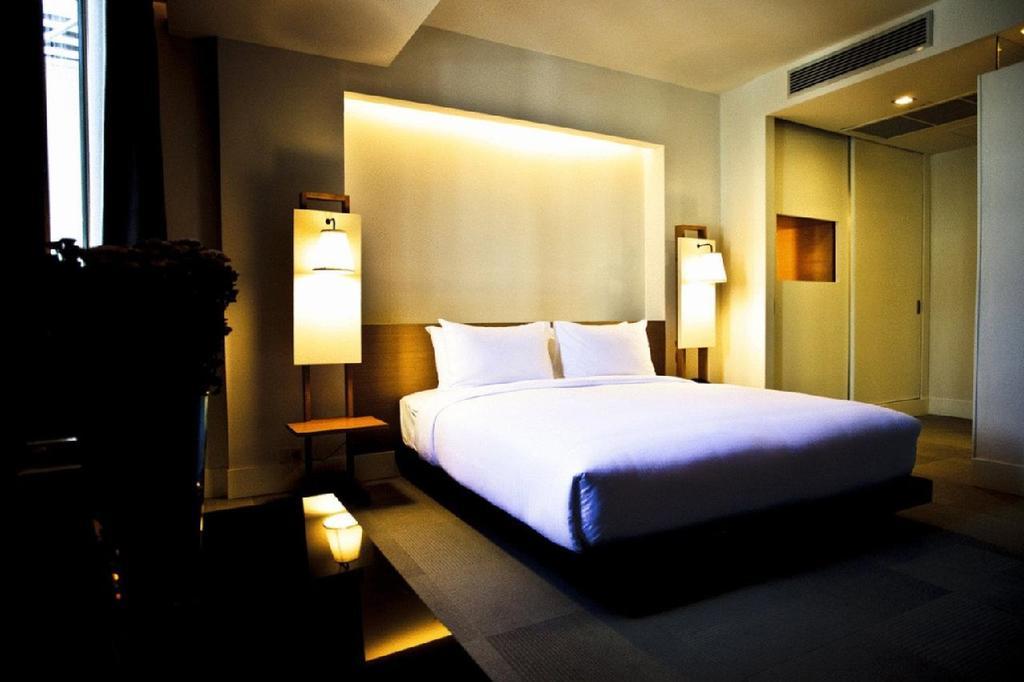 Trinity Silom Hotel Bangkok Exterior foto
